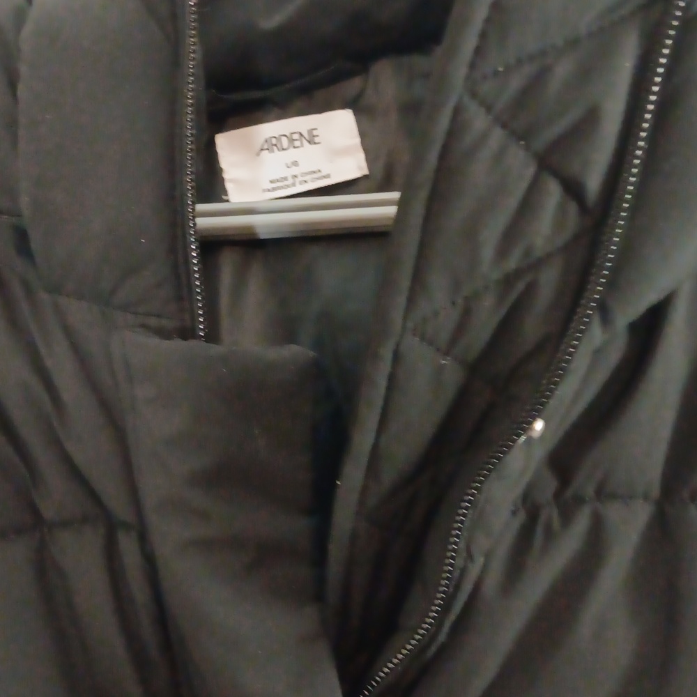Black Puffer Jacket - Picture 5 of 7